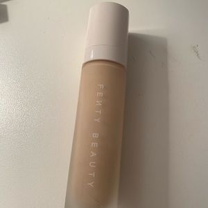 Fenty Beauty Makeup - Fenty beauty foundation Fenty Beauty Makeup - Fenty beauty foundation